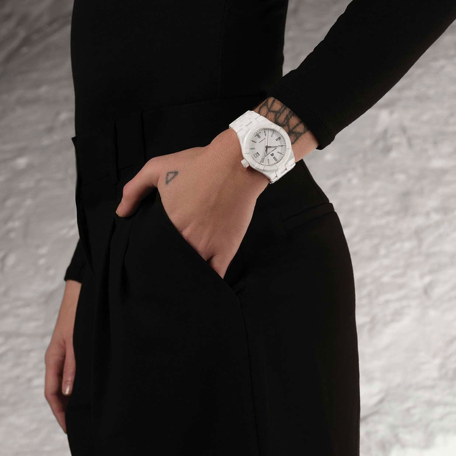 Maurice Lacroix AI6007-CRM72-130-7